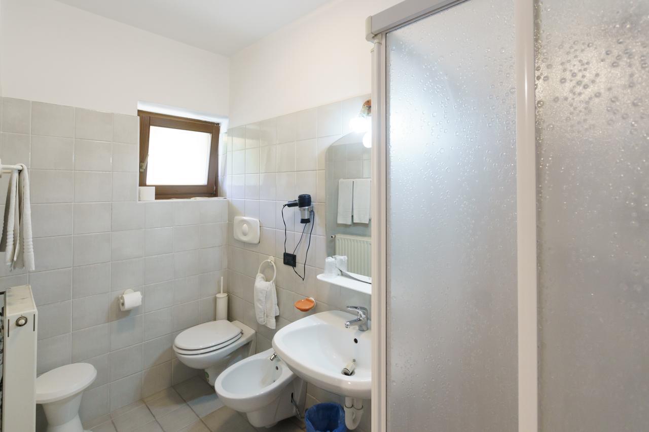 Albergo Roncone מראה חיצוני תמונה