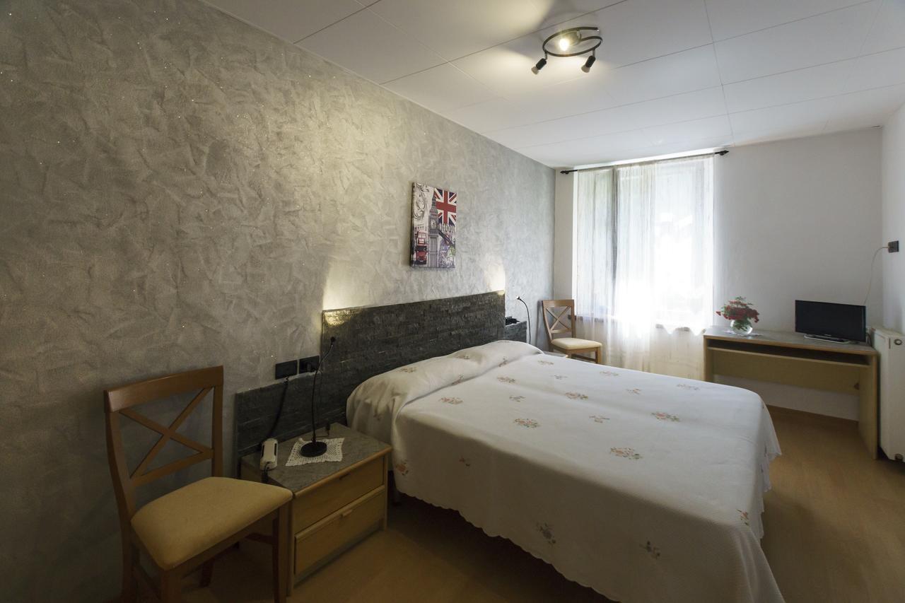 Albergo Roncone מראה חיצוני תמונה