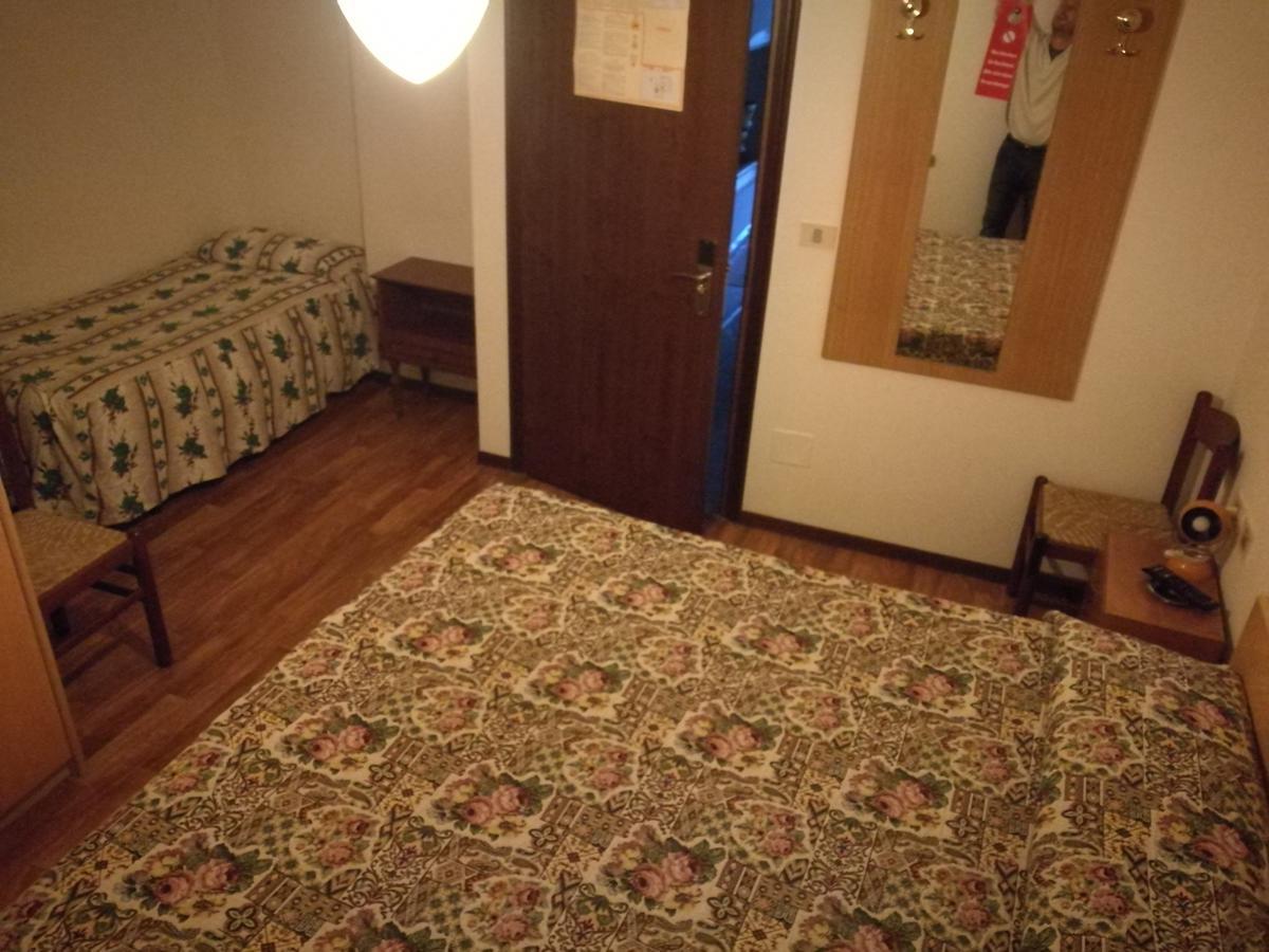 Albergo Roncone מראה חיצוני תמונה