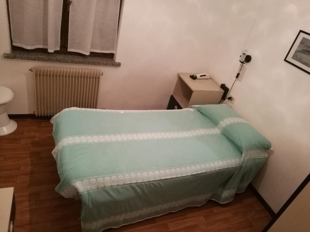 Albergo Roncone מראה חיצוני תמונה