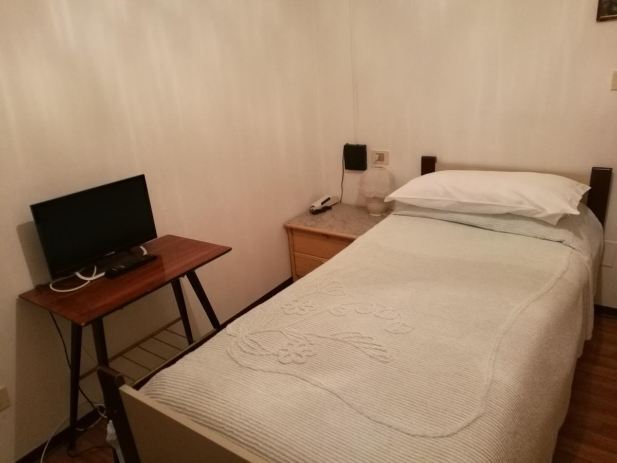 Albergo Roncone מראה חיצוני תמונה