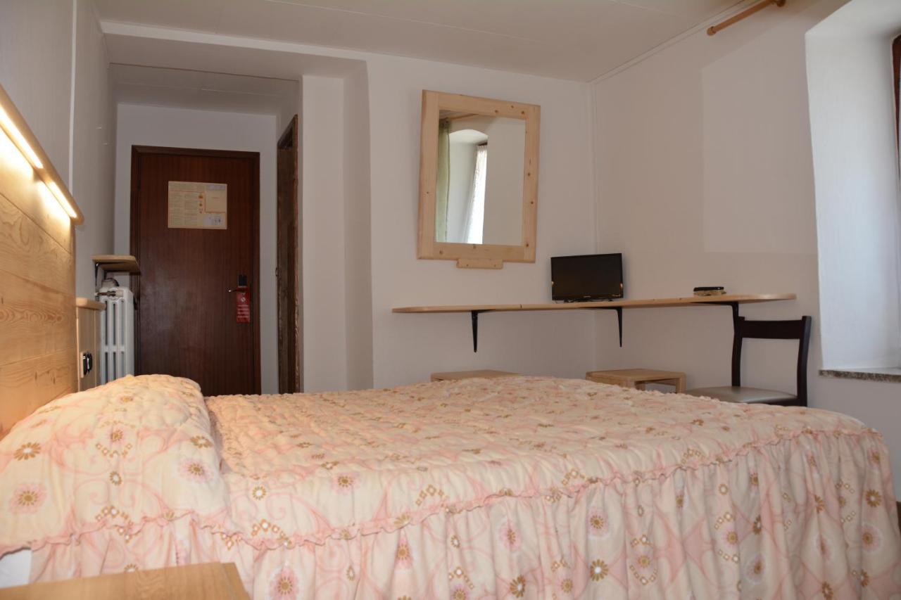 Albergo Roncone מראה חיצוני תמונה
